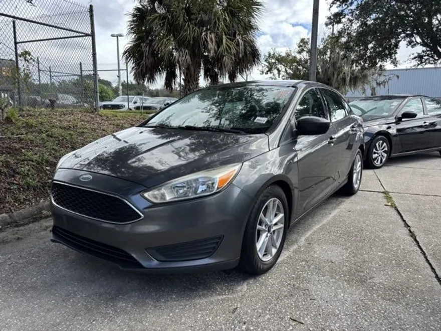 2018 Ford Focus SE photo 1