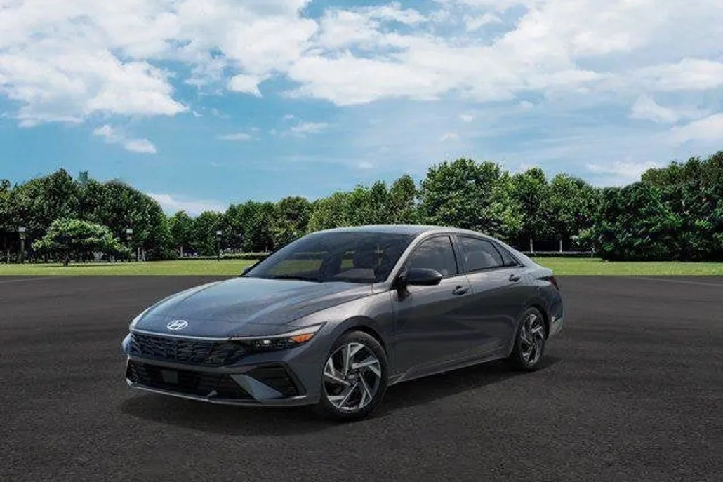 2025 Hyundai Elantra SEL Convenience photo 1