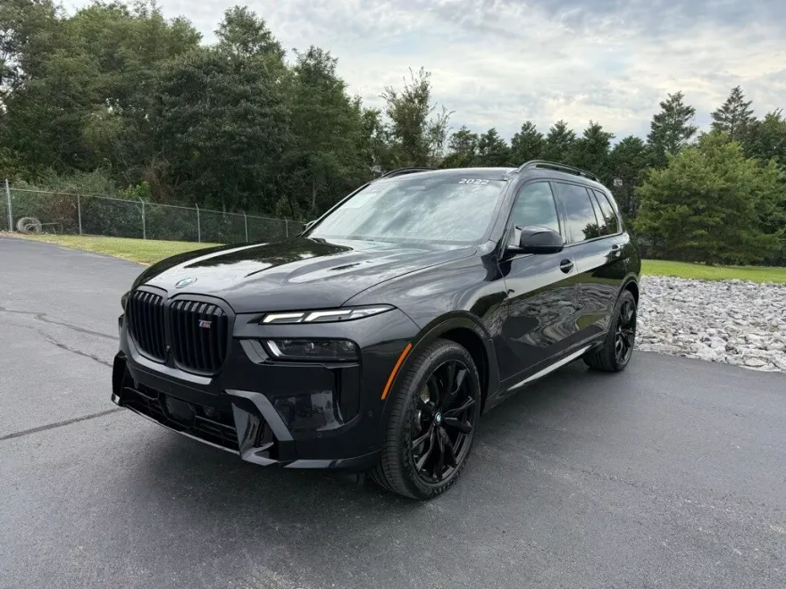 2023 Bmw X7 M60i photo 1