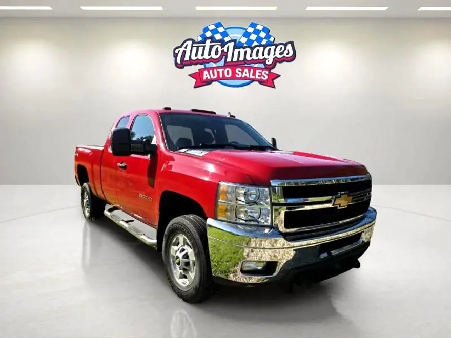 2012 Chevrolet Silverado 2500HD LT photo 1