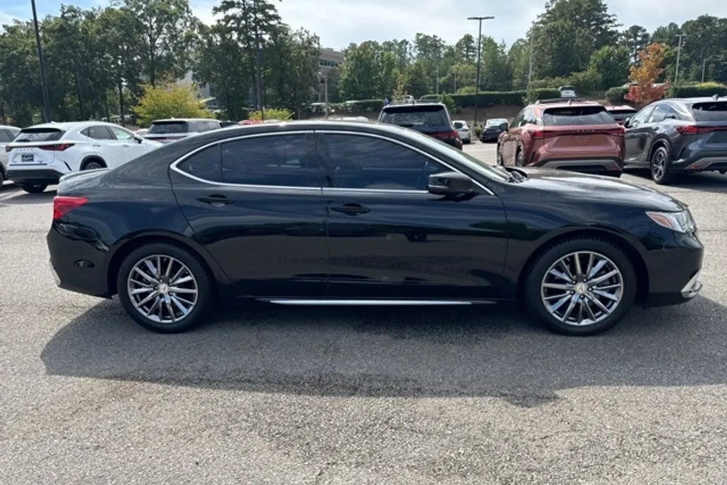 2018 Acura TLX SH-AWD Advance photo 1