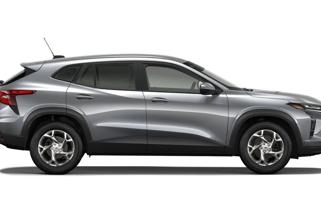 2026 Chevrolet Trax LS photo 1