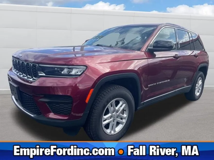 2022 Jeep Grand Cherokee Laredo photo 1