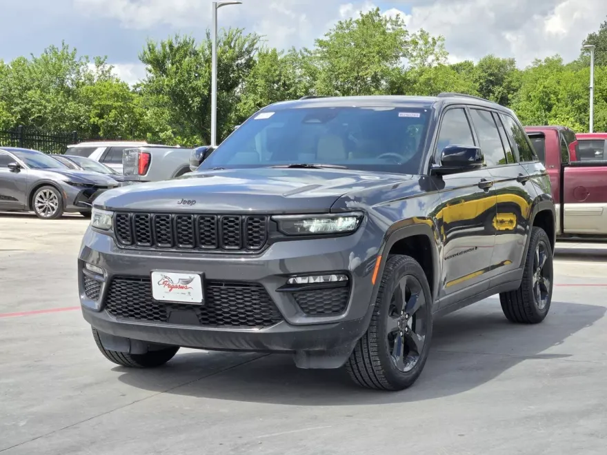 2025 Jeep Grand Cherokee Limited photo 1