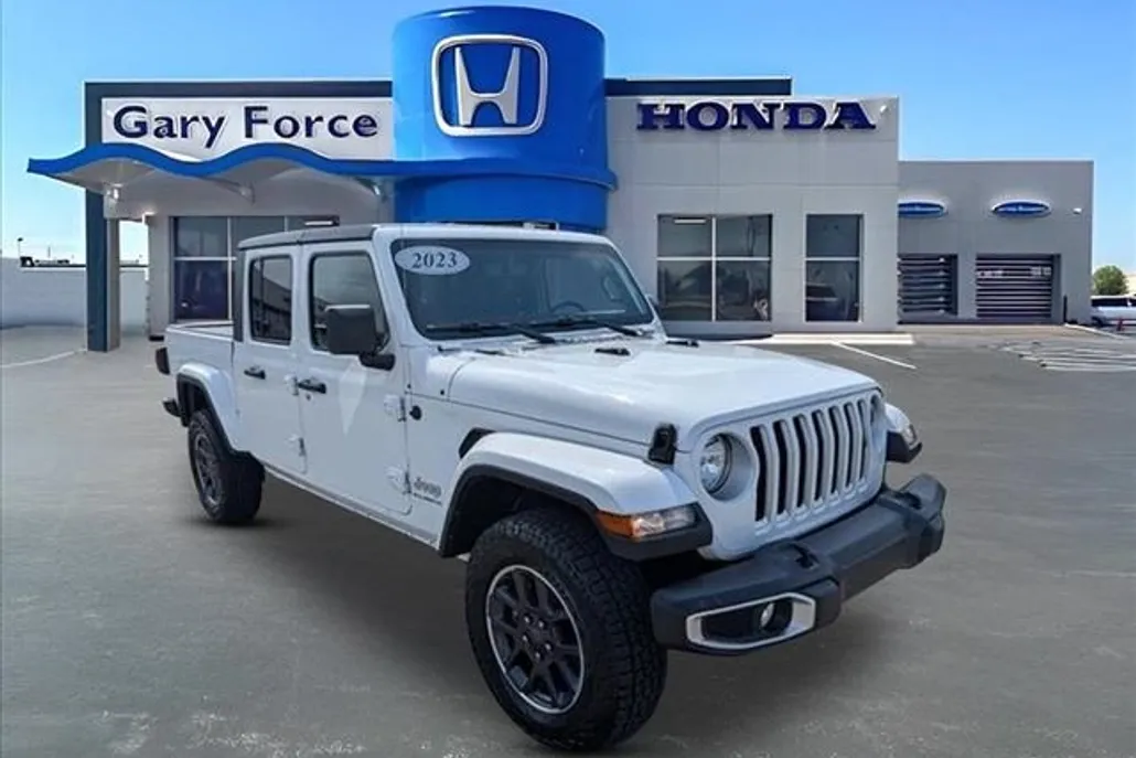 2023 Jeep Gladiator Overland photo 1