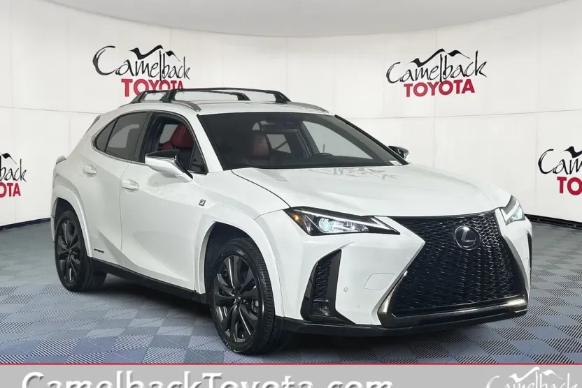2022 Lexus UX 250h F SPORT photo 1