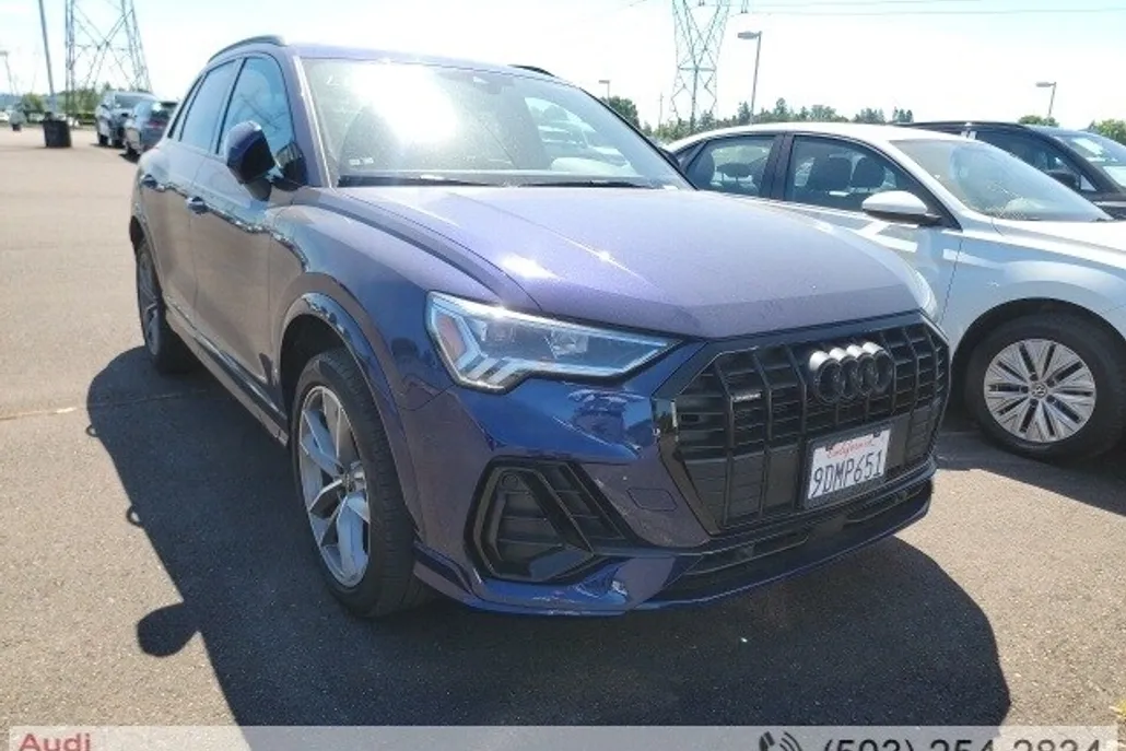 2023 Audi Q3 S line Premium photo 1