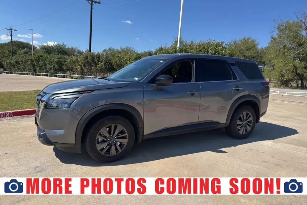 2023 Nissan Pathfinder S photo 1