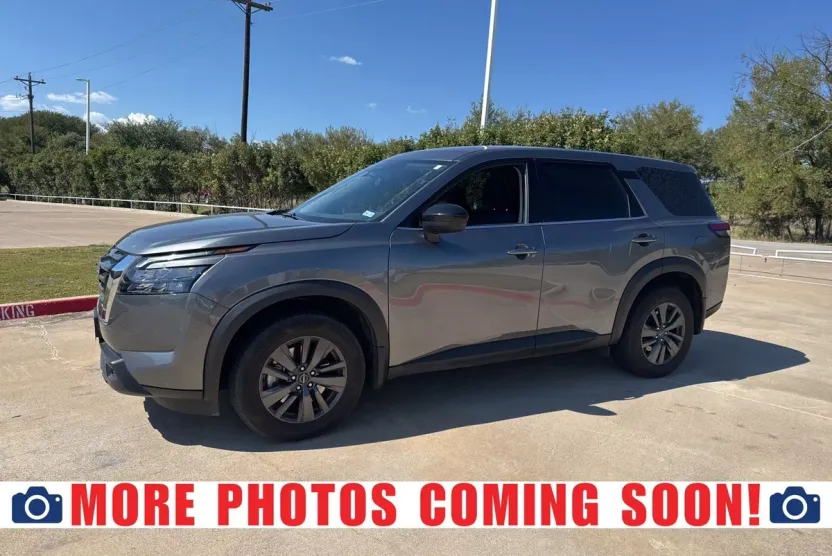 2023 Nissan Pathfinder S photo 1