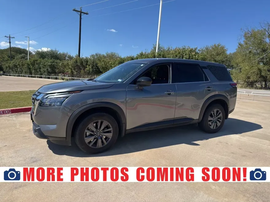 2023 Nissan Pathfinder S photo 1
