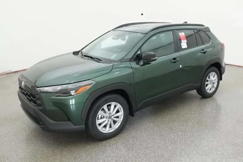 2026 Toyota Corolla Cross LE photo 1