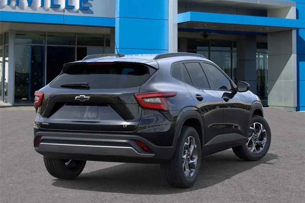 2026 Chevrolet Trax LT photo 1
