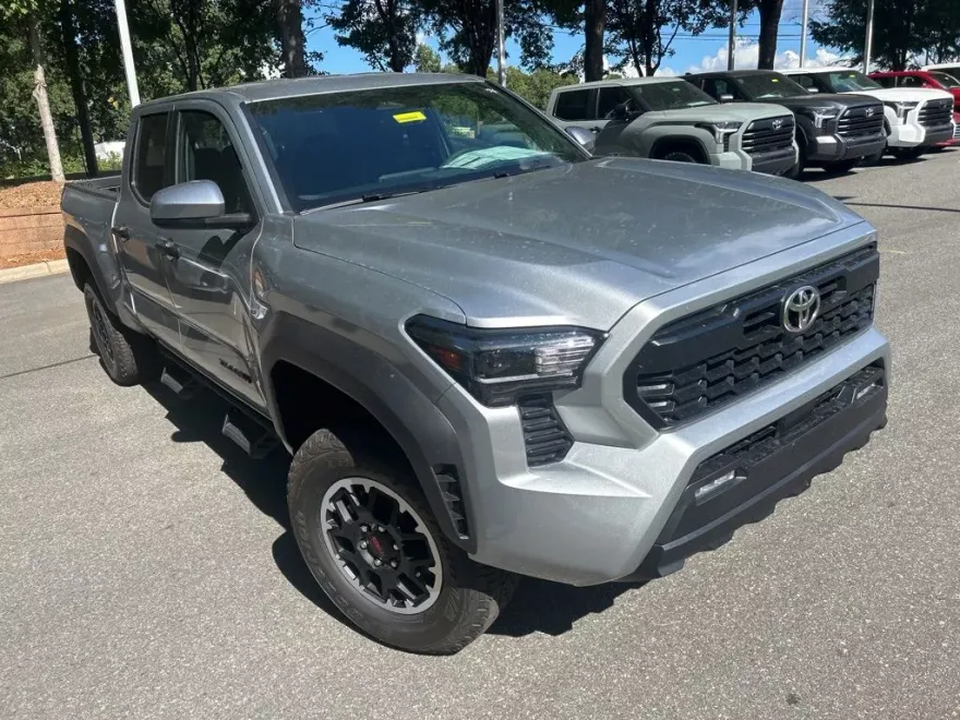 2025 Toyota Tacoma TRD Off-Road Double Cab photo 1