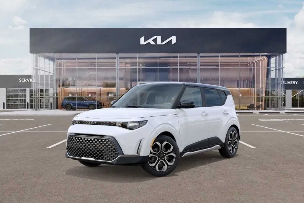 2025 Kia Soul EX photo 1
