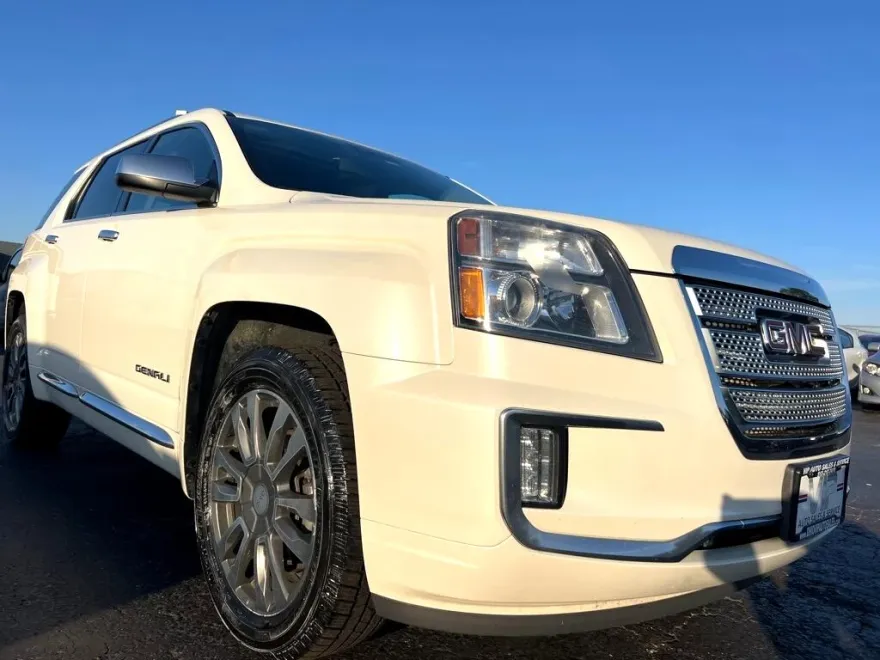 2017 Gmc Terrain Denali photo 1