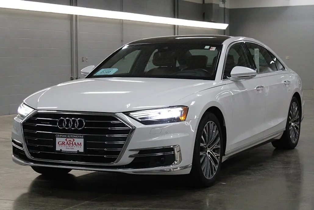 2021 Audi A8 photo 1