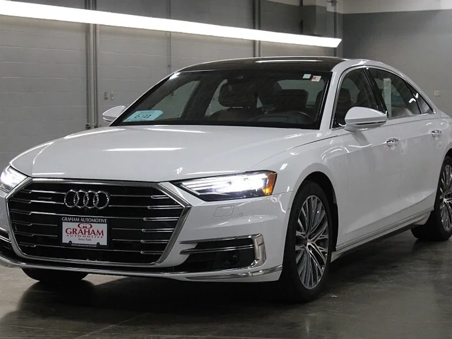2021 Audi A8 photo 1