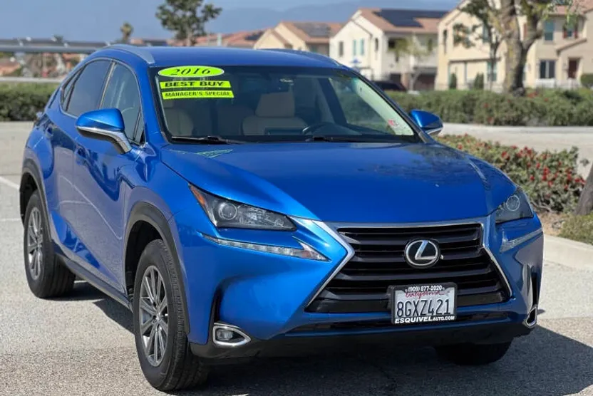 2016 Lexus NX 200t Luxury photo 1