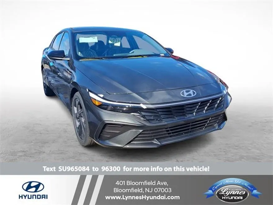 2025 Hyundai Elantra SEL Sport photo 1