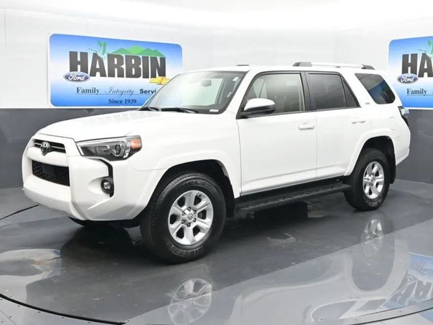 2024 Toyota 4Runner SR5 photo 1