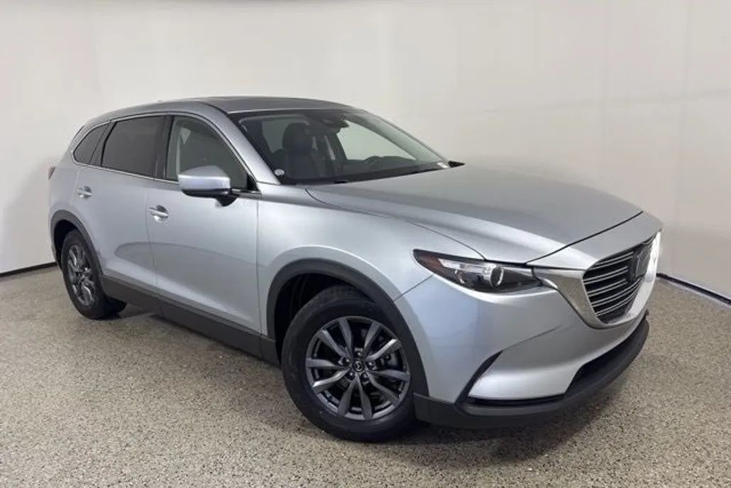 2023 Mazda CX-9 Touring photo 1