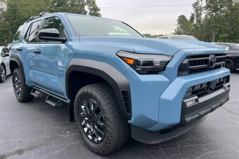 2025 Toyota 4Runner SR5 photo 1
