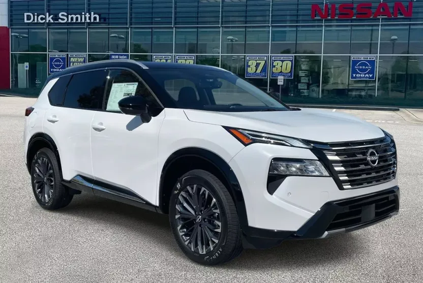 2026 Nissan Rogue Platinum photo 1