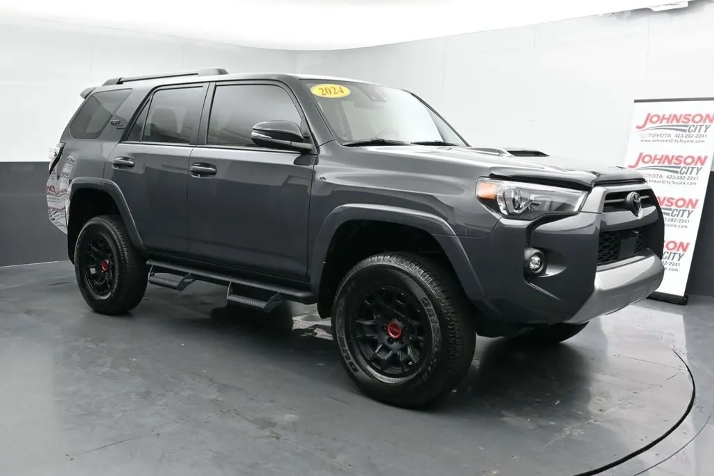2024 Toyota 4Runner TRD Off-Road Premium photo 1