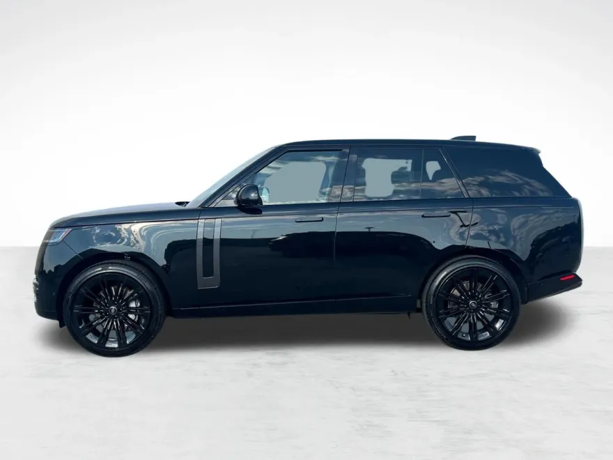 2025 Land Rover Range Rover SE photo 1