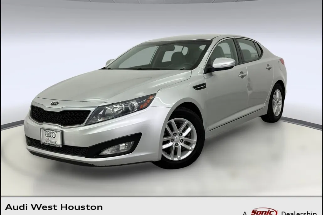 2013 Kia Optima LX photo 1
