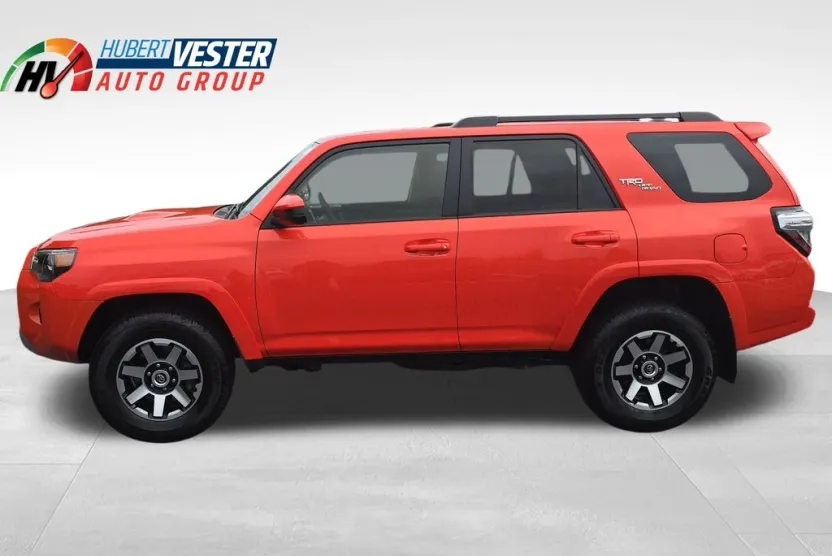2024 Toyota 4Runner TRD Off-Road photo 1