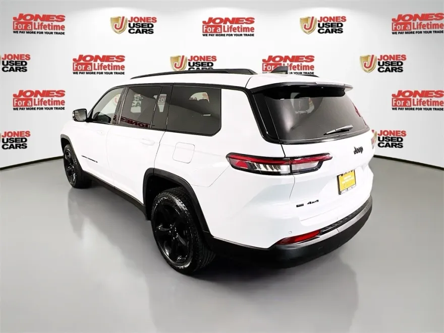 2022 Jeep Grand Cherokee Altitude photo 1