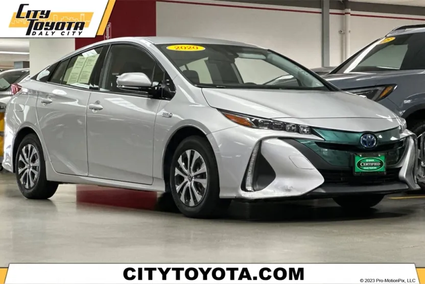 2020 Toyota Prius Prime XLE photo 1