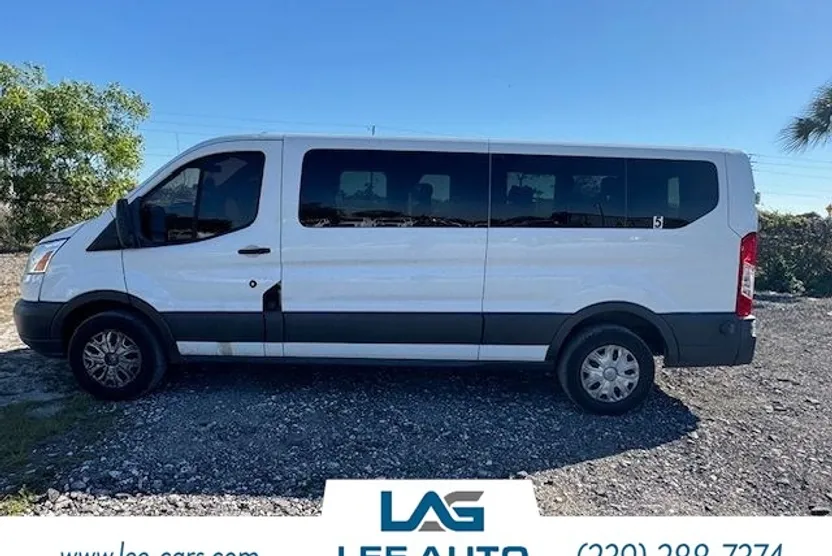 2016 Ford Transit XLT photo 1