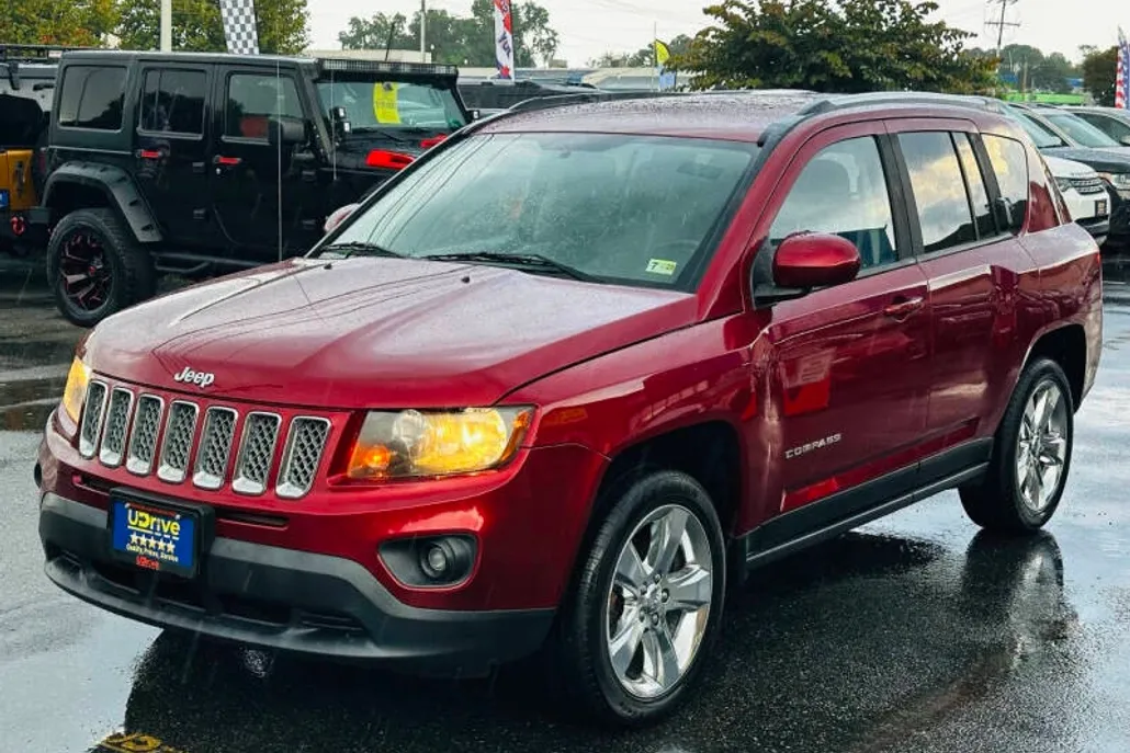 2014 Jeep Compass Latitude photo 1