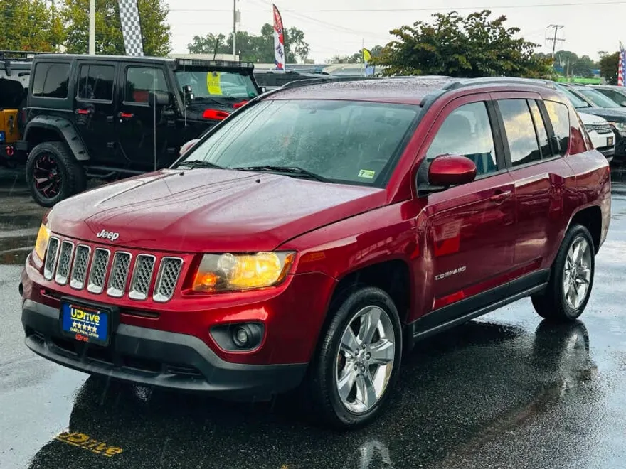 2014 Jeep Compass Latitude photo 1