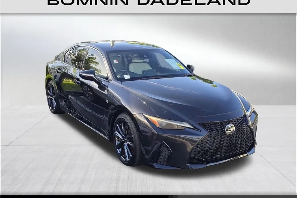 2022 Lexus IS 350 F SPORT photo 1