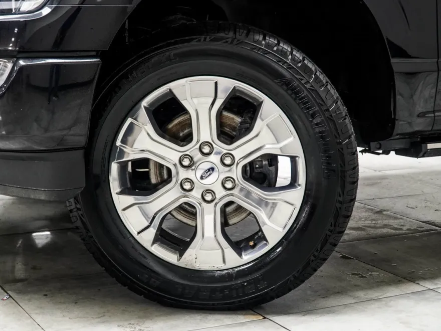2021 Ford F-150 Platinum photo 1