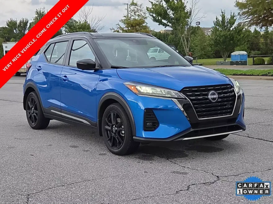 2024 Nissan Kicks SR photo 1