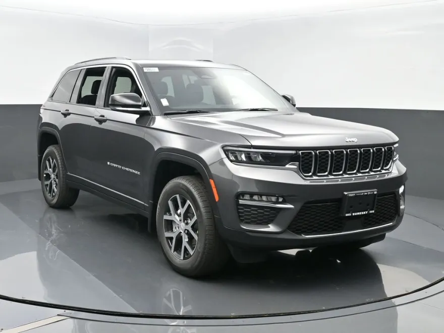 2025 Jeep Grand Cherokee Limited photo 1