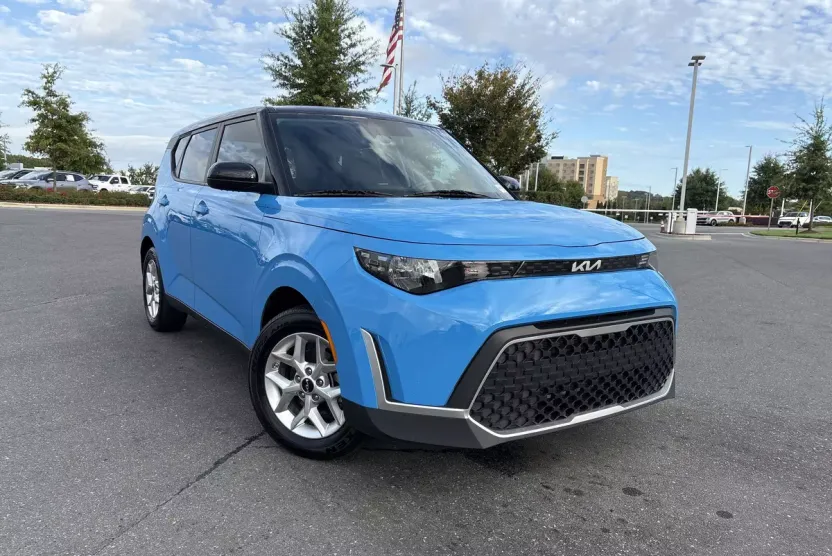 2024 Toyota RAV4 S photo 1
