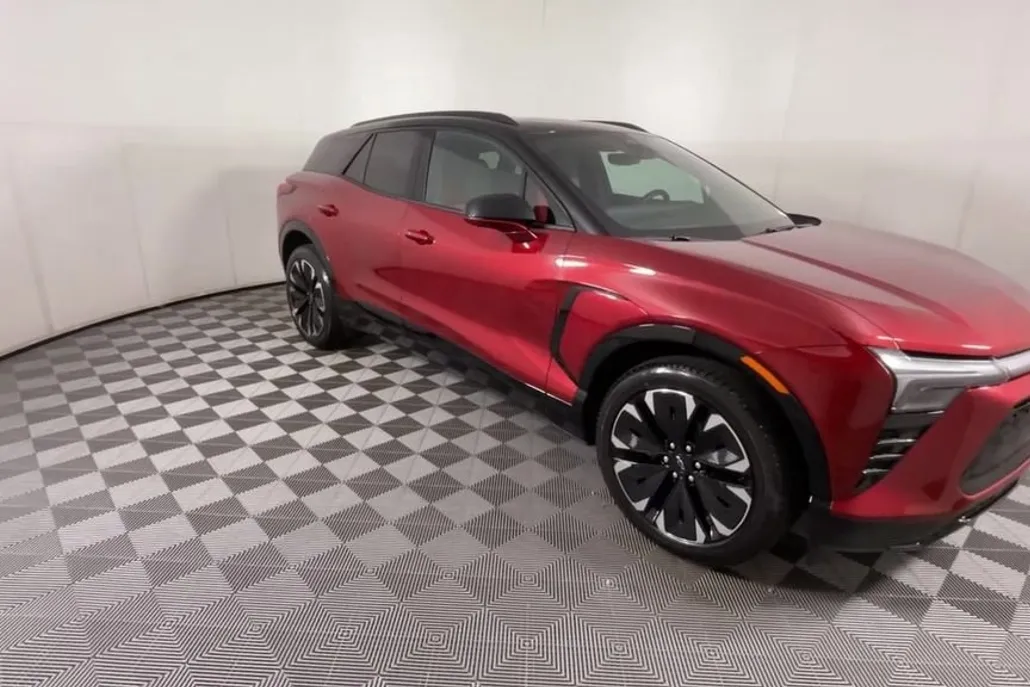 2025 Chevrolet Blazer EV RS photo 1