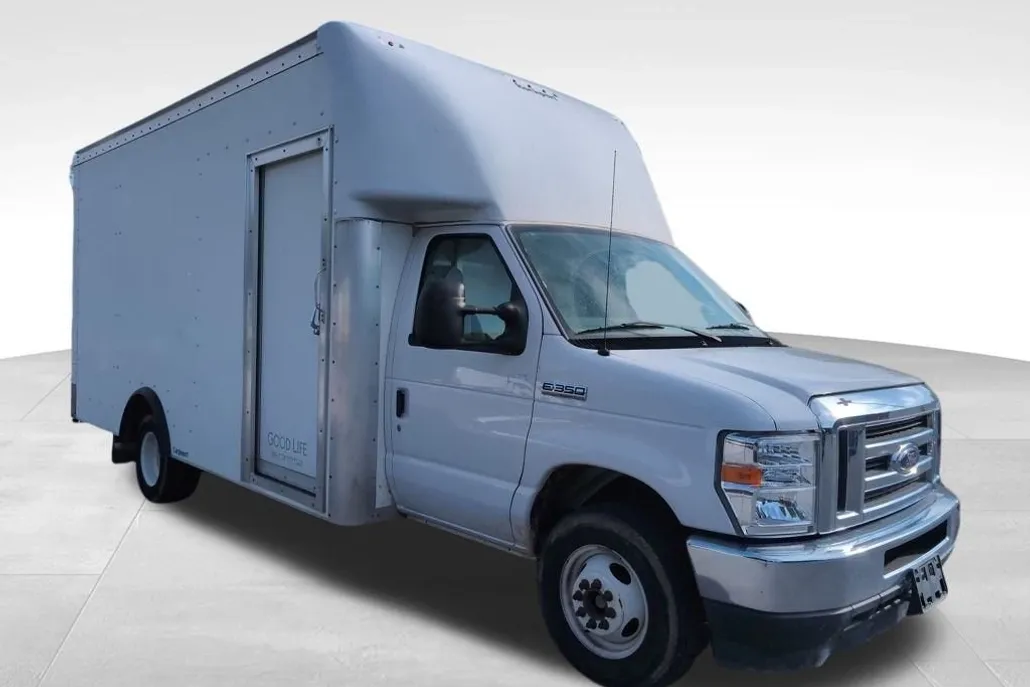 2021 Ford E-350 photo 1
