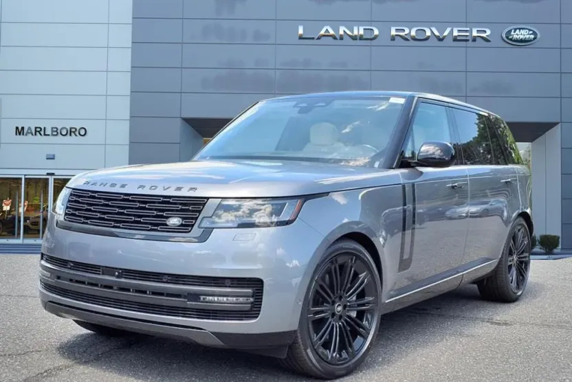 2025 Land Rover Range Rover SE photo 1