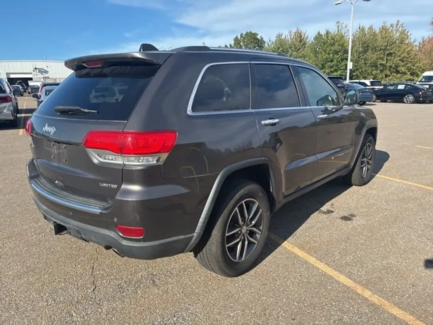 2017 Jeep Grand Cherokee Limited photo 1