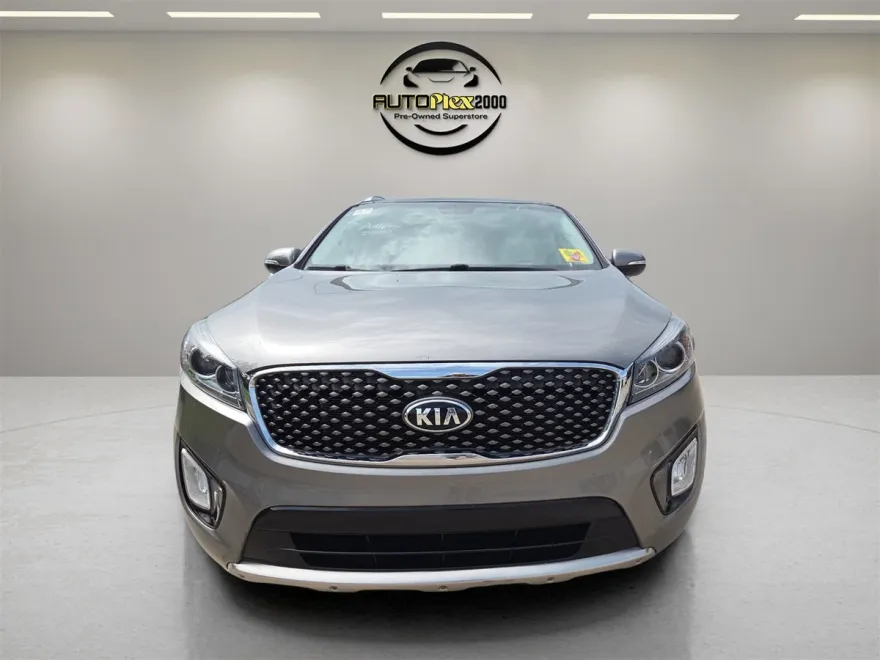 2016 Kia Sorento SX photo 1