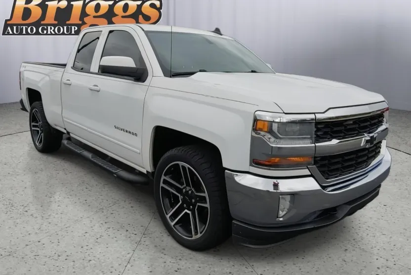 2016 Chevrolet Silverado 1500 LT photo 1