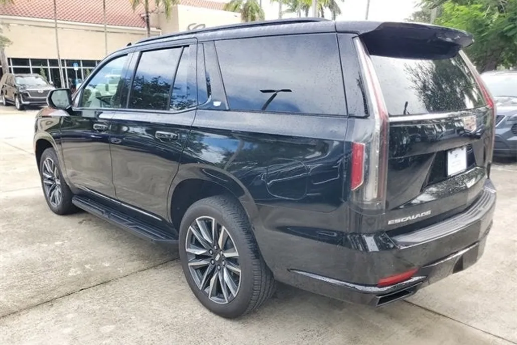 2024 Cadillac Escalade Sport photo 1