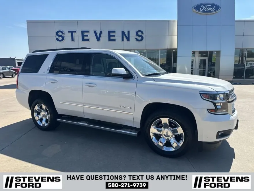 2017 Chevrolet Tahoe LT photo 1