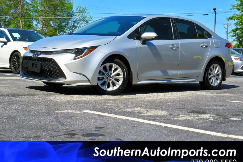 2020 Toyota Corolla LE Premium photo 1